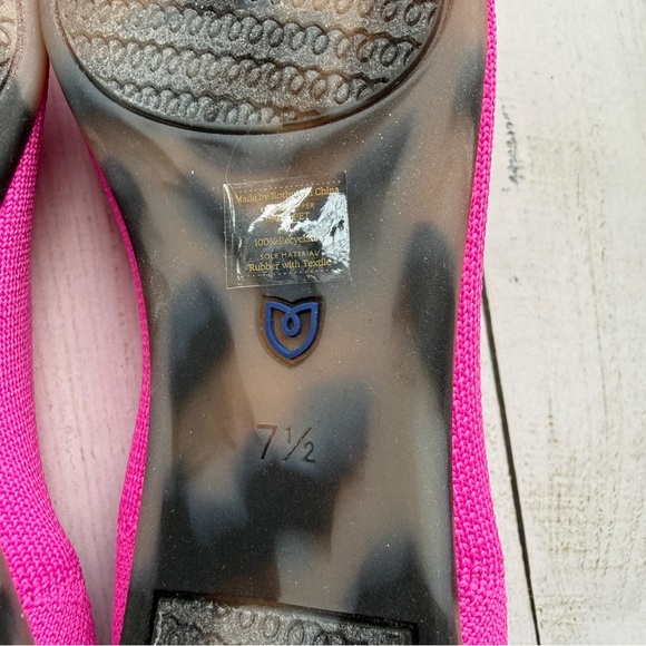 Rothy's | The Point Flats, Dragonfruit (Bright Fuchsia) - Picture 6 of 11
